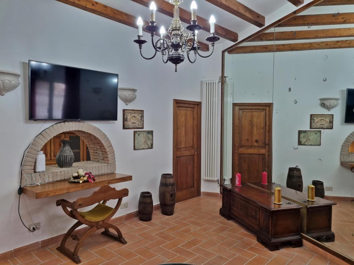 Casa Vacanze Nives Tuscania Esterno foto